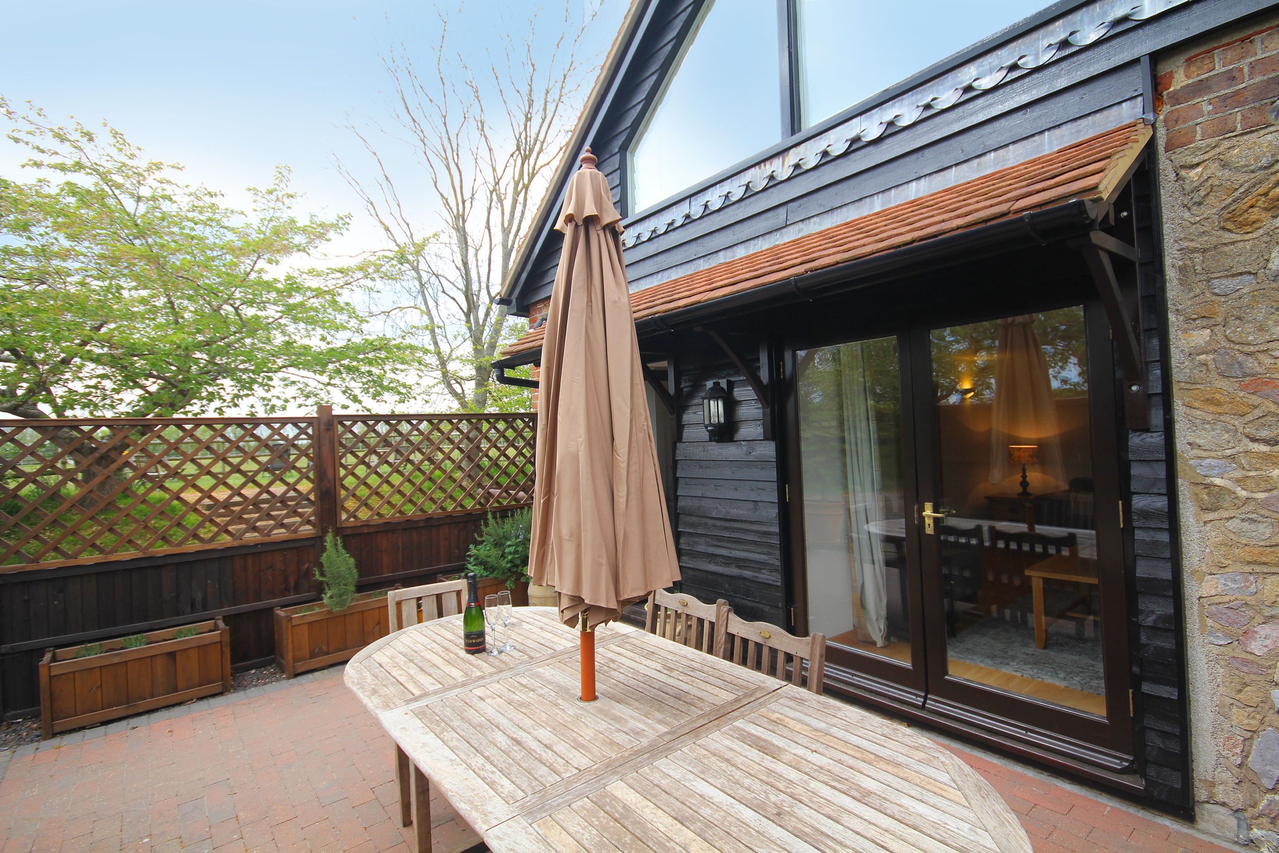 Dairy Cottage SelfCatering Holiday Cottage, Chichester, West Sussex.